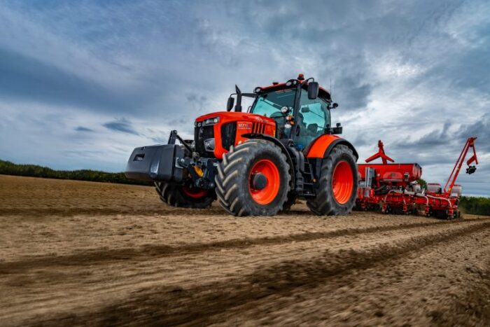 Ciągnik rolniczy – 7153 KVT - KUBOTA - obrazek 2