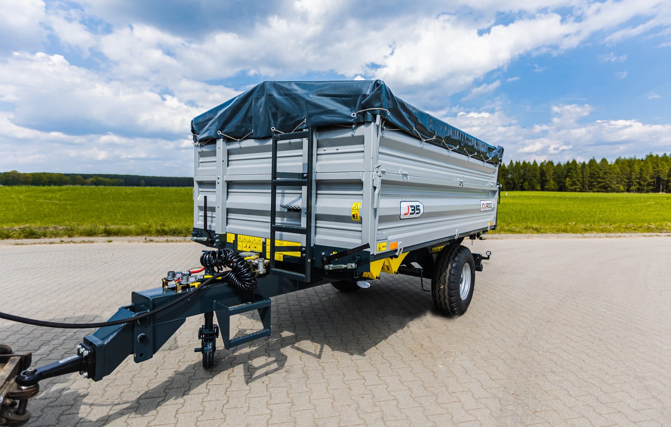 Przyczepa jednoosiowa CARGO J35 z plandeką na stelażu