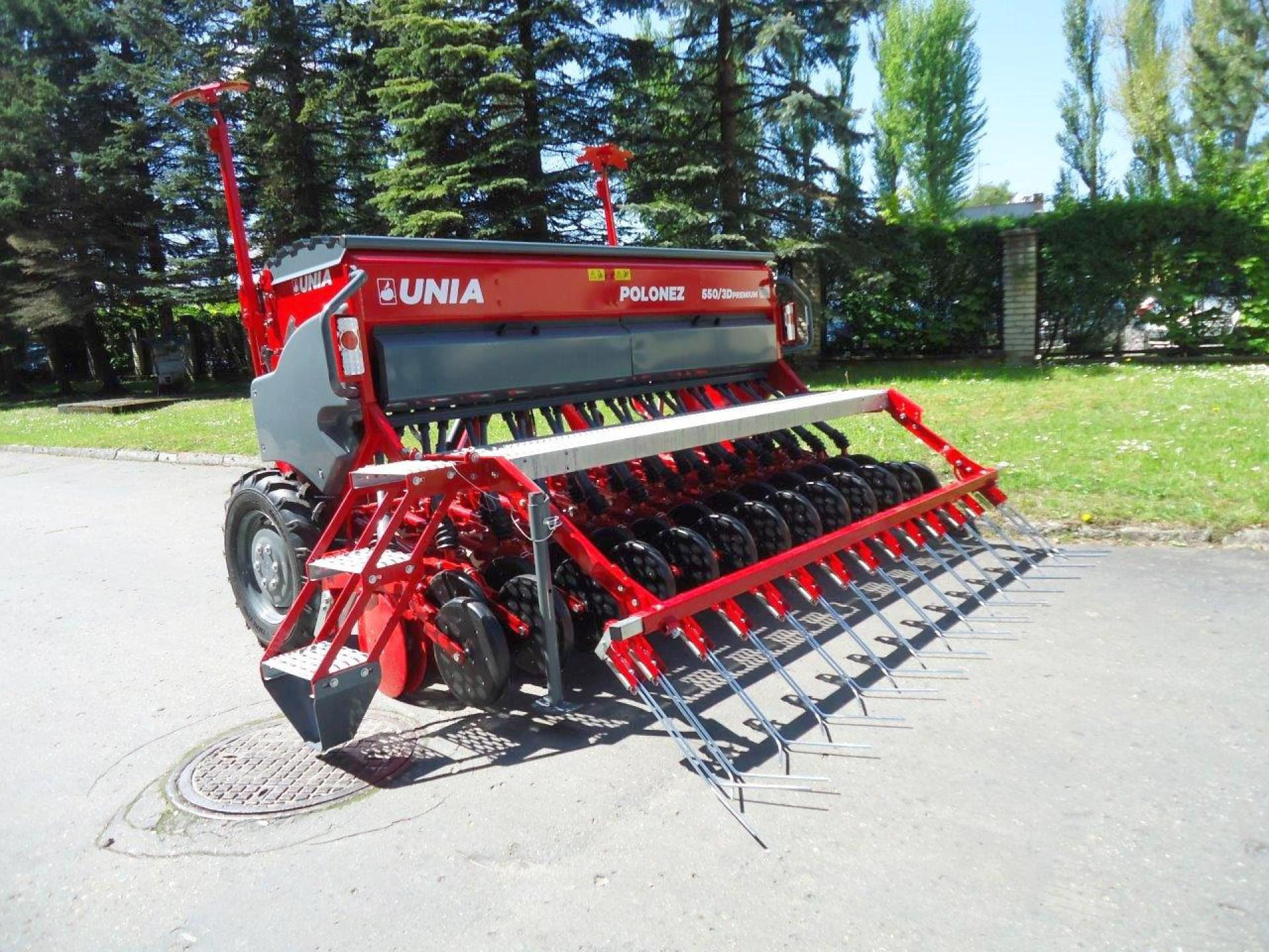 UNIA POLONEZ 550 PREMIUM Siewnik mechaniczny UNIA POLONEZ 550 PREMIUM z redlicami SHELL i zagarniaczem