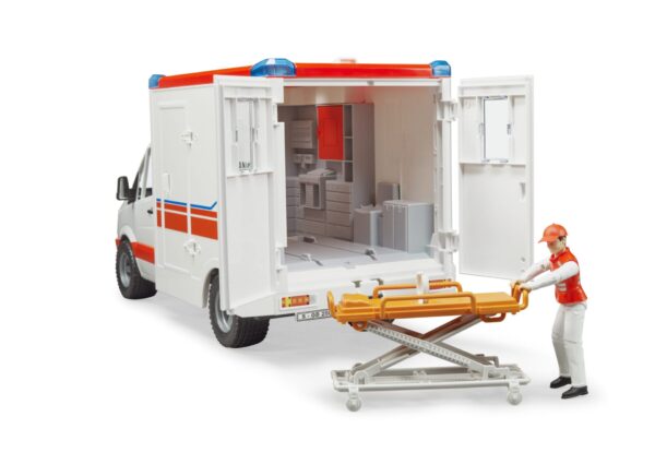 Ambulans-Karetka z figurką ratownika medycznego Mercedes Sprinter - 02536 - BRUDER 3