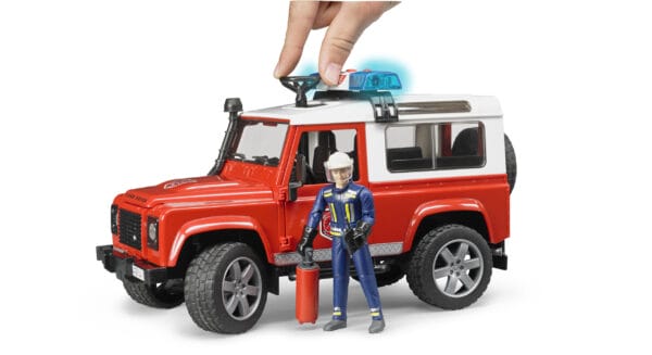 Auto Land Rover Defender - Straż pożarna z figurką strażaka i modułem - 02596 - BRUDER 5