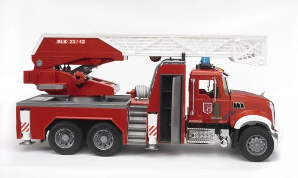 Wóz strażacki - Straż pożarna MACK Granite z pompą wodną - 02821 - BRUDER 3