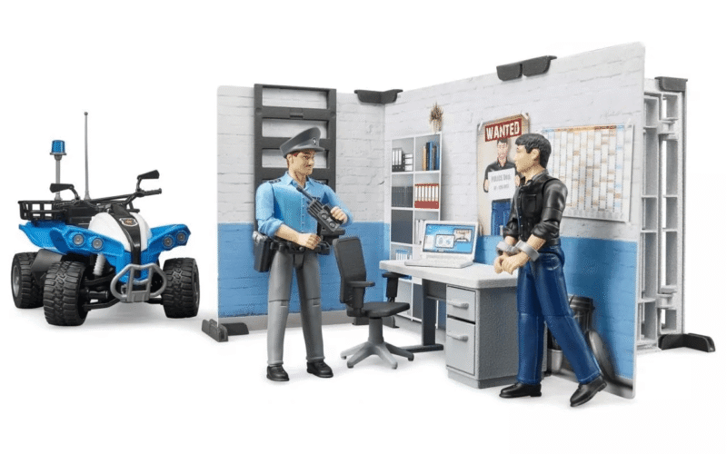 Komenda Policji + Quad + figurki przestępcy i policjanta – 62730 – BRUDER