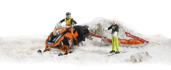 Skuter śnieżny z kierowcą tobaganem i narciarzem - 63100 - BRUDER 1